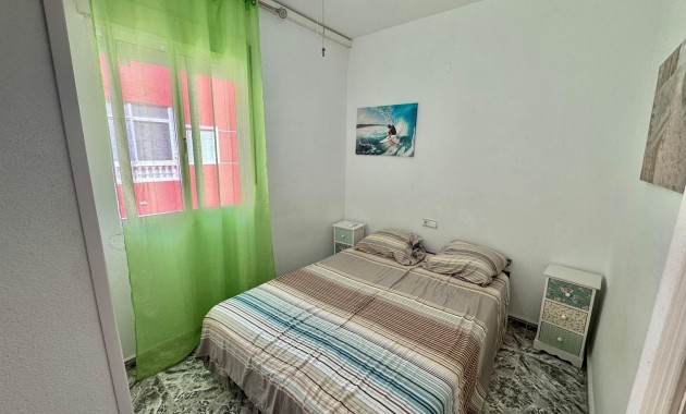 Sale - Apartment / flat -
Torrevieja - Estacion de autobuses