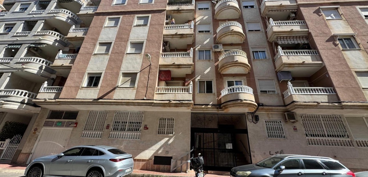 Sale - Apartment / flat -
Torrevieja - Estacion de autobuses