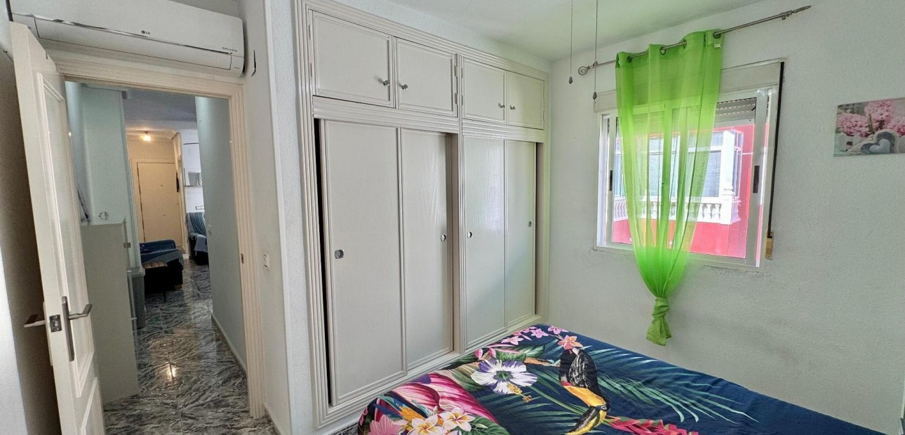 Sale - Apartment / flat -
Torrevieja - Estacion de autobuses