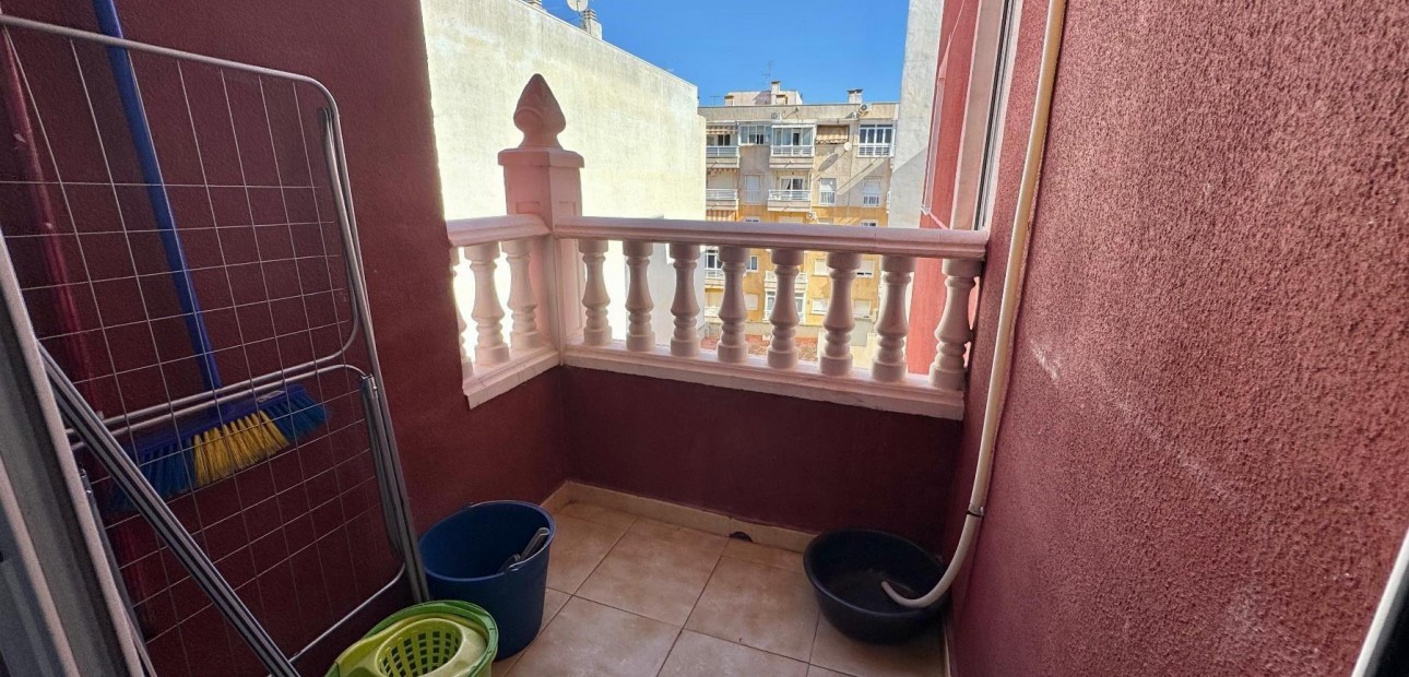Sale - Apartment / flat -
Torrevieja - Estacion de autobuses