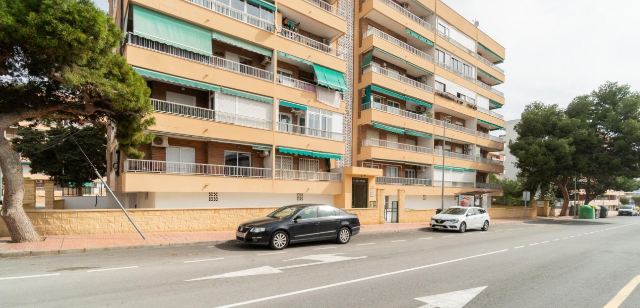 Herverkoop - Appartement / flat -
Torrevieja - torrevieja