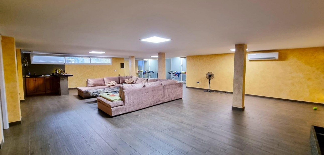 Sale - Villa -
Torrevieja - Torre la mata