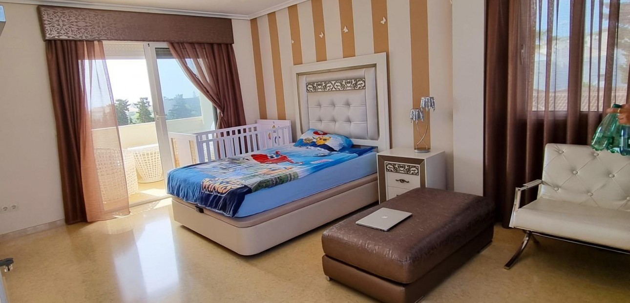 Sale - Villa -
Torrevieja - Torre la mata
