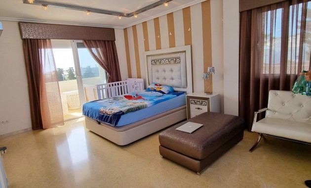 Sale - Villa -
Torrevieja - Torre la mata