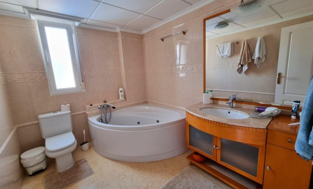 Sale - Villa -
Torrevieja - Torre la mata