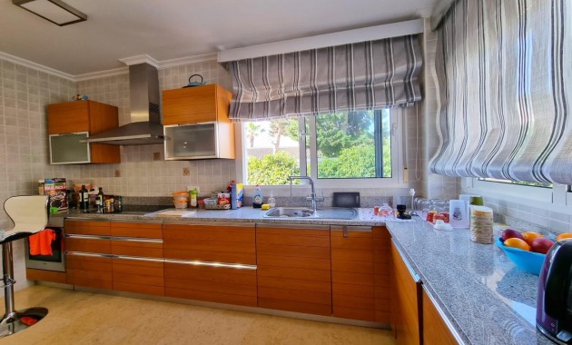 Sale - Villa -
Torrevieja - Torre la mata