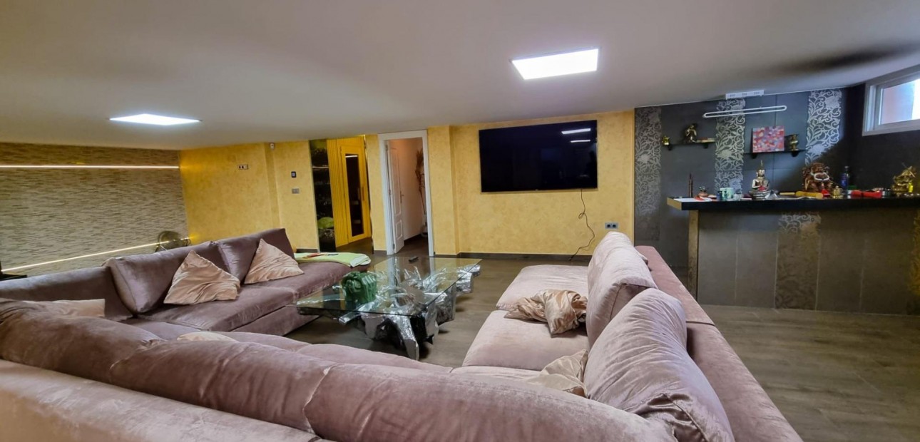 Sale - Villa -
Torrevieja - Torre la mata