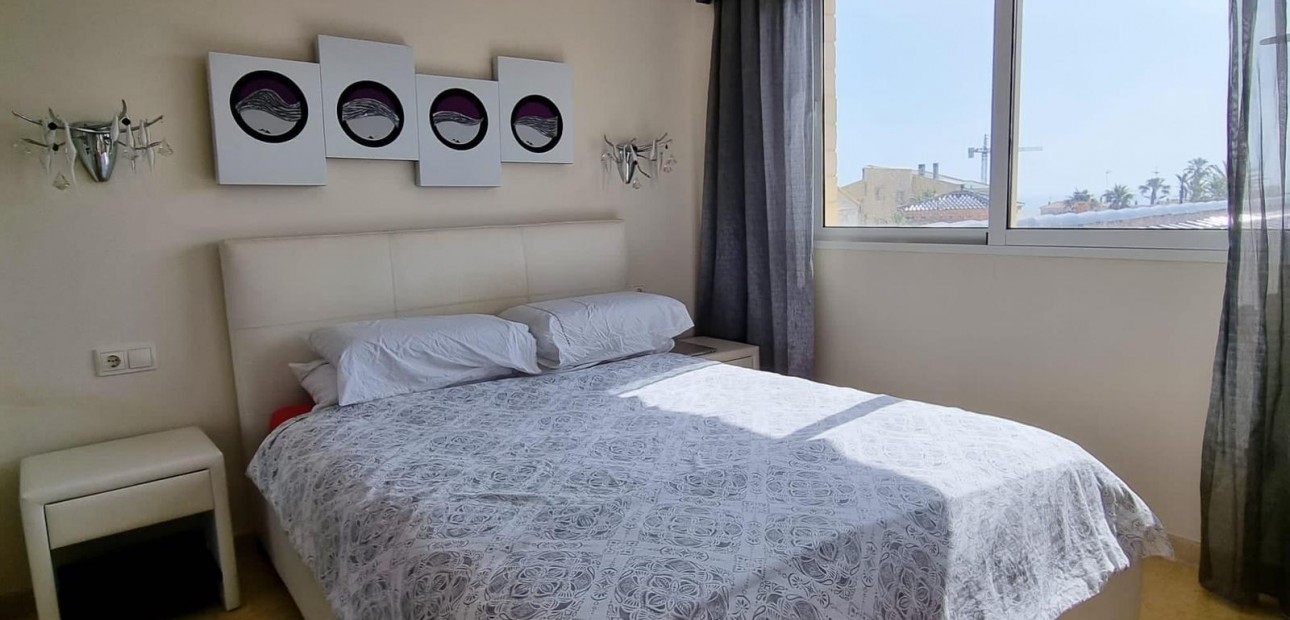 Sale - Villa -
Torrevieja - Torre la mata