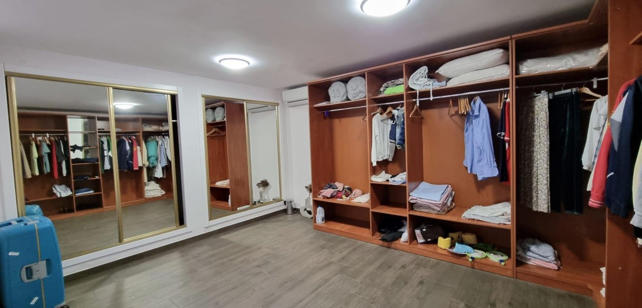 Sale - Villa -
Torrevieja - Torre la mata