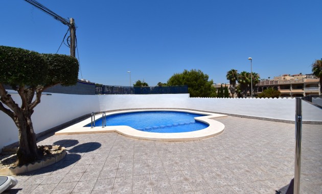 Venta - Apartamento / piso -
Orihuela Costa - Villamartin