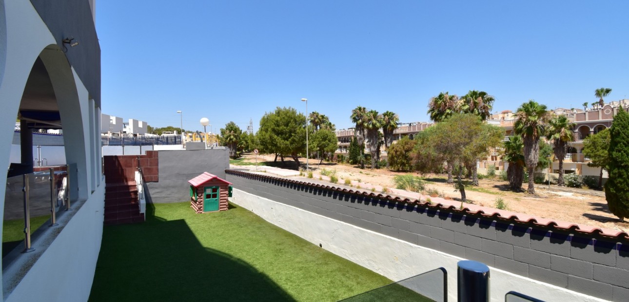 Venta - Apartamento / piso -
Orihuela Costa - Villamartin