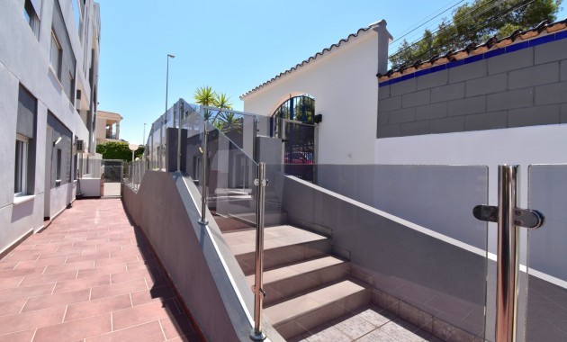 Venta - Apartamento / piso -
Orihuela Costa - Villamartin