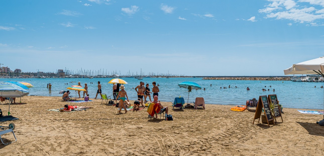 Herverkoop - Apartment - Penthouse -
Torrevieja