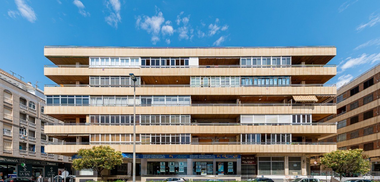 Herverkoop - Apartment - Penthouse -
Torrevieja