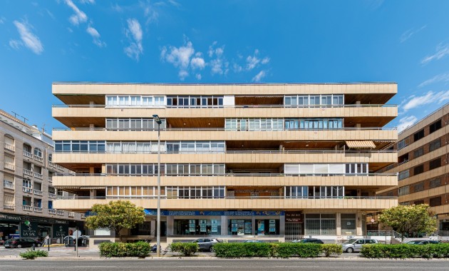 Herverkoop - Apartment - Penthouse -
Torrevieja