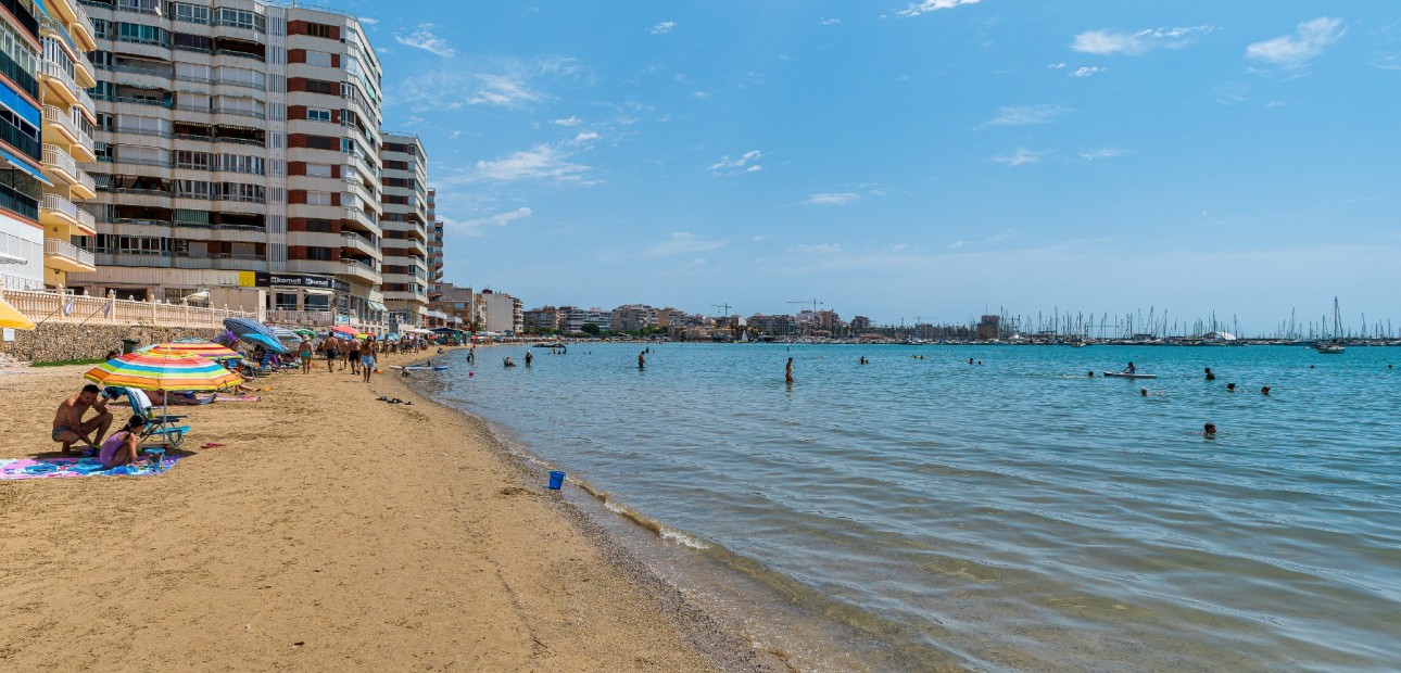 Herverkoop - Apartment - Penthouse -
Torrevieja