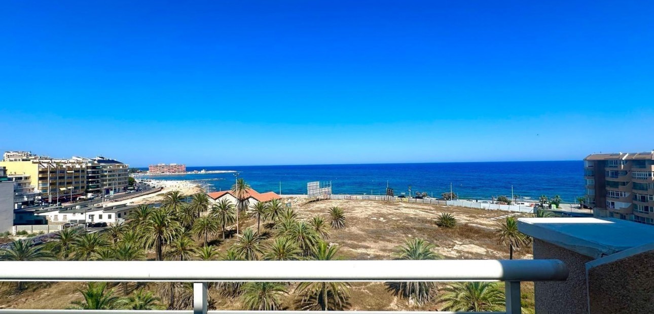 Herverkoop - Penthouse -
Torrevieja - torrevieja