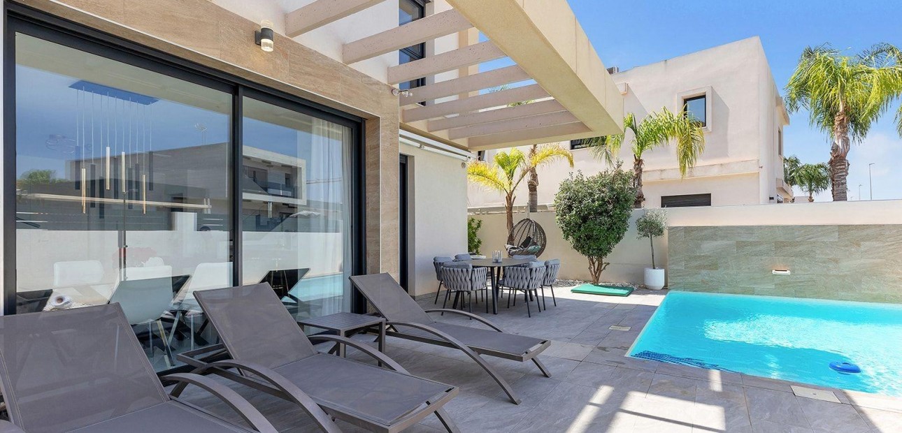 Venta - Villa -
Torrevieja - Torretas