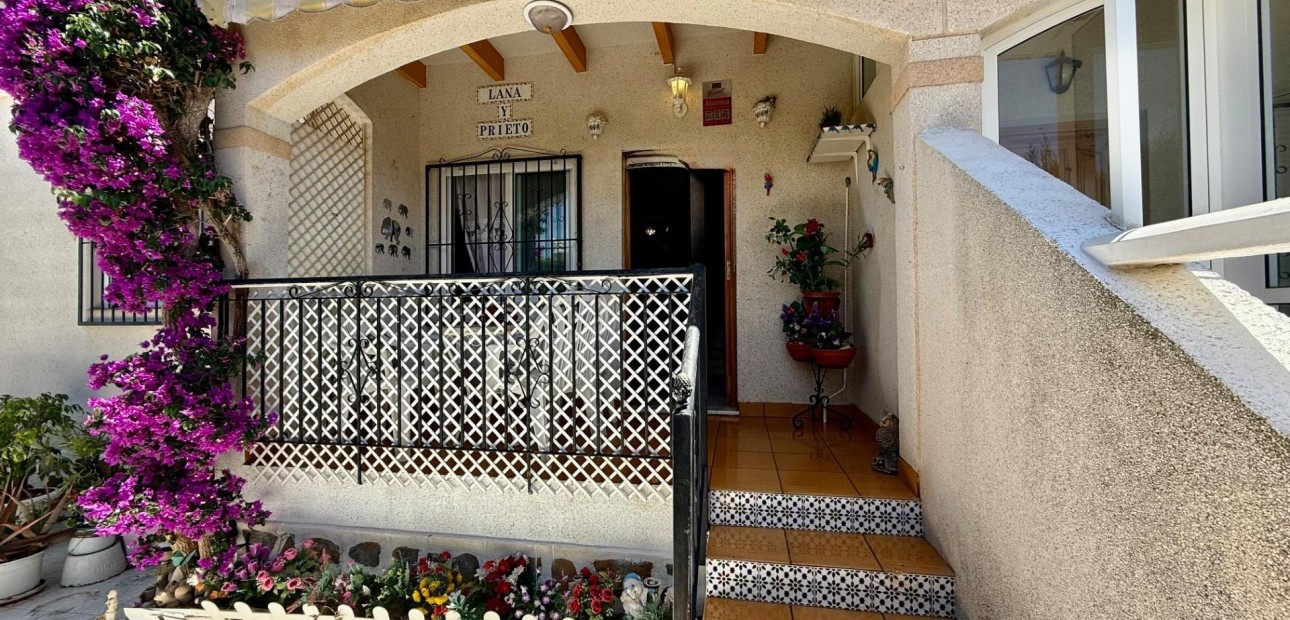 Sale - Villa -
Orihuela Costa - Villamartín-Las Filipinas