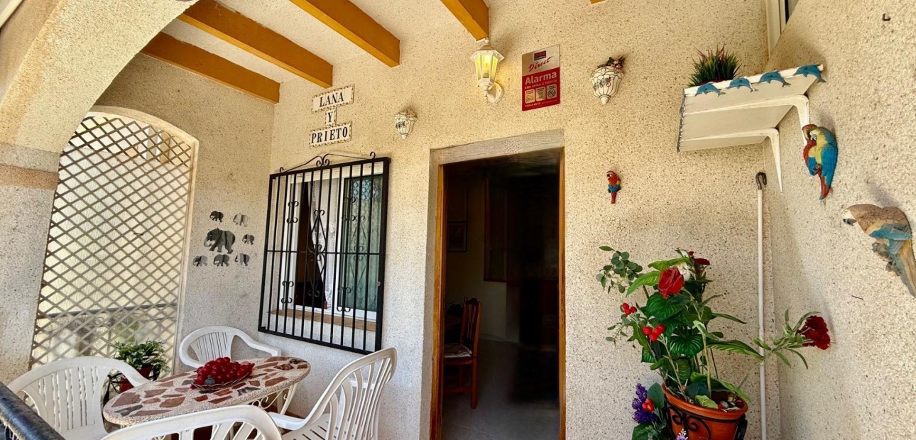 Sale - Villa -
Orihuela Costa - Villamartín-Las Filipinas