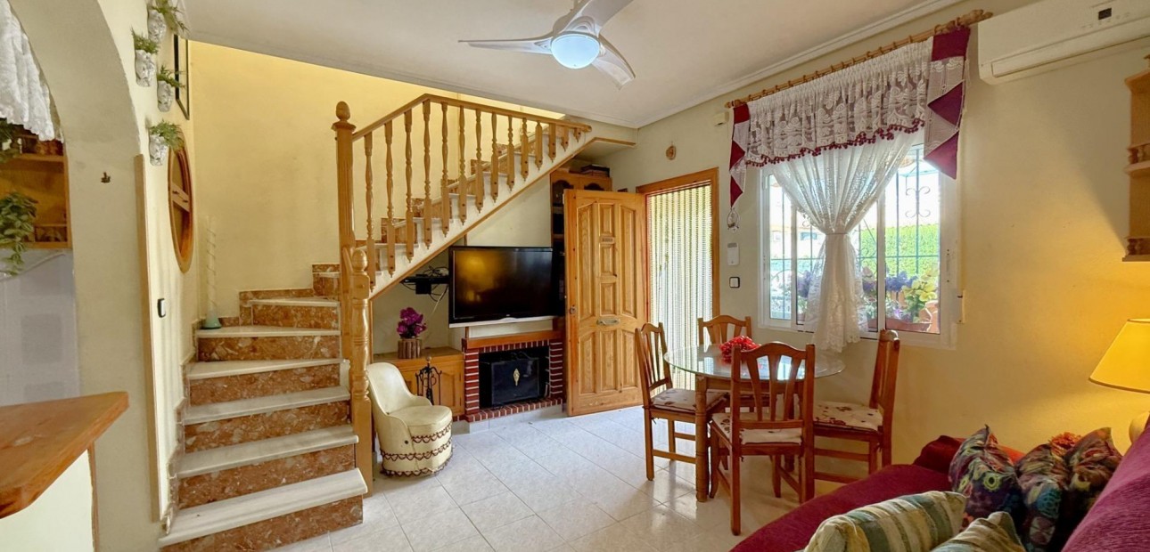 Sale - Villa -
Orihuela Costa - Villamartín-Las Filipinas