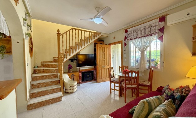 Sale - Villa -
Orihuela Costa - Villamartín-Las Filipinas