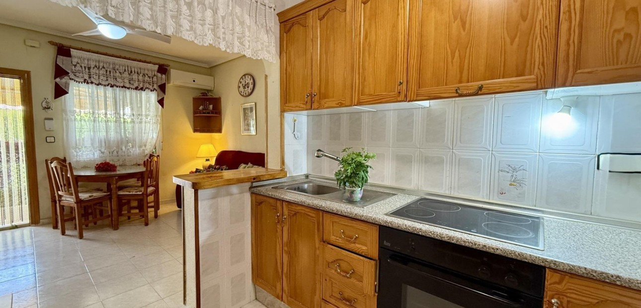 Sale - Villa -
Orihuela Costa - Villamartín-Las Filipinas