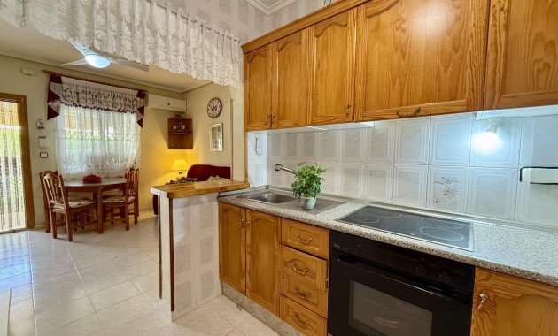 Sale - Villa -
Orihuela Costa - Villamartín-Las Filipinas