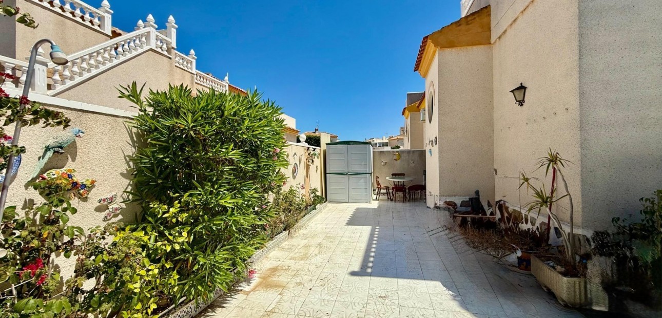 Sale - Villa -
Orihuela Costa - Villamartín-Las Filipinas