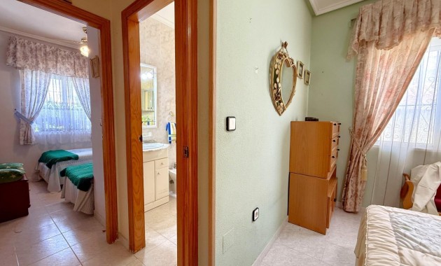 Sale - Villa -
Orihuela Costa - Villamartín-Las Filipinas