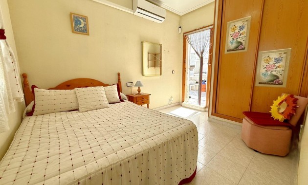 Sale - Villa -
Orihuela Costa - Villamartín-Las Filipinas