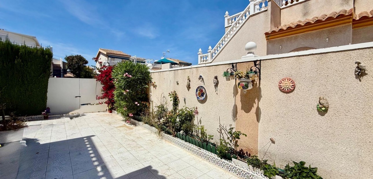 Sale - Villa -
Orihuela Costa - Villamartín-Las Filipinas