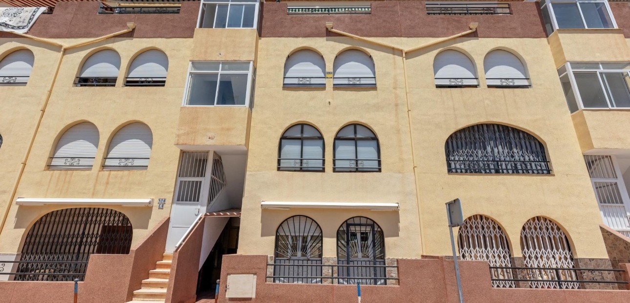 Venta - Apartamento / piso -
Torrevieja - La Mata pueblo