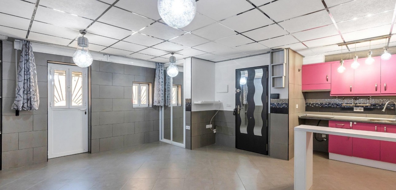 Venta - Apartamento / piso -
Torrevieja - La Mata pueblo