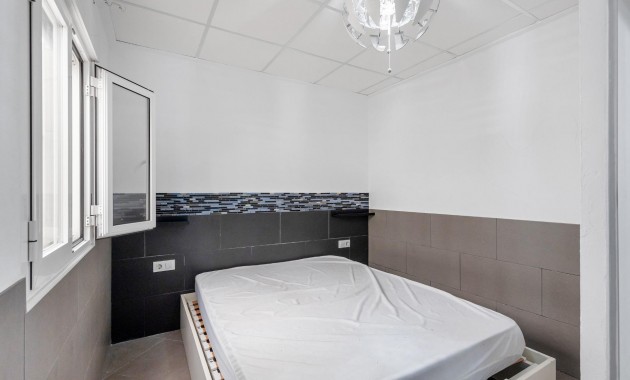 Venta - Apartamento / piso -
Torrevieja - La Mata pueblo