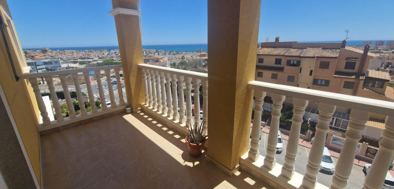 Sale - Apartment / flat -
Torrevieja - Torreblanca