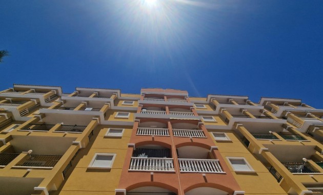 Sale - Apartment / flat -
Torrevieja - Torreblanca