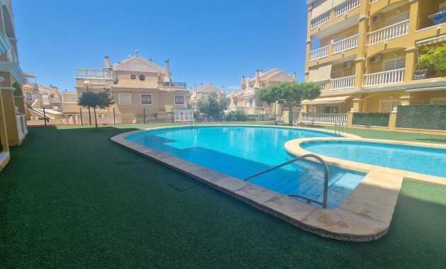Sale - Apartment / flat -
Torrevieja - Torreblanca