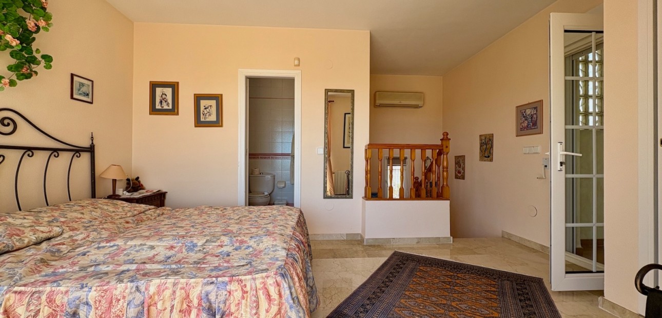 Sale - Single Family Home -
Orihuela - Villamartin