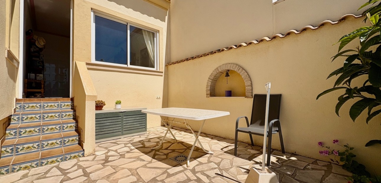 Sale - Single Family Home -
Orihuela - Villamartin