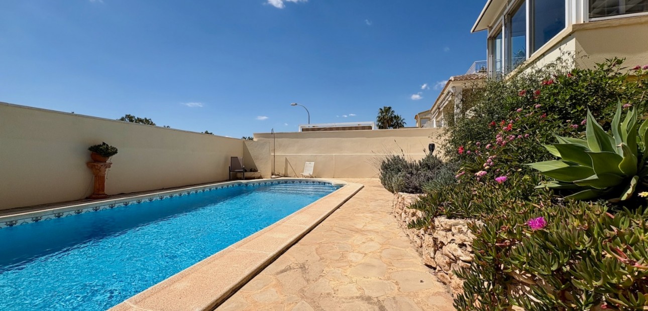 Sale - Single Family Home -
Orihuela - Villamartin