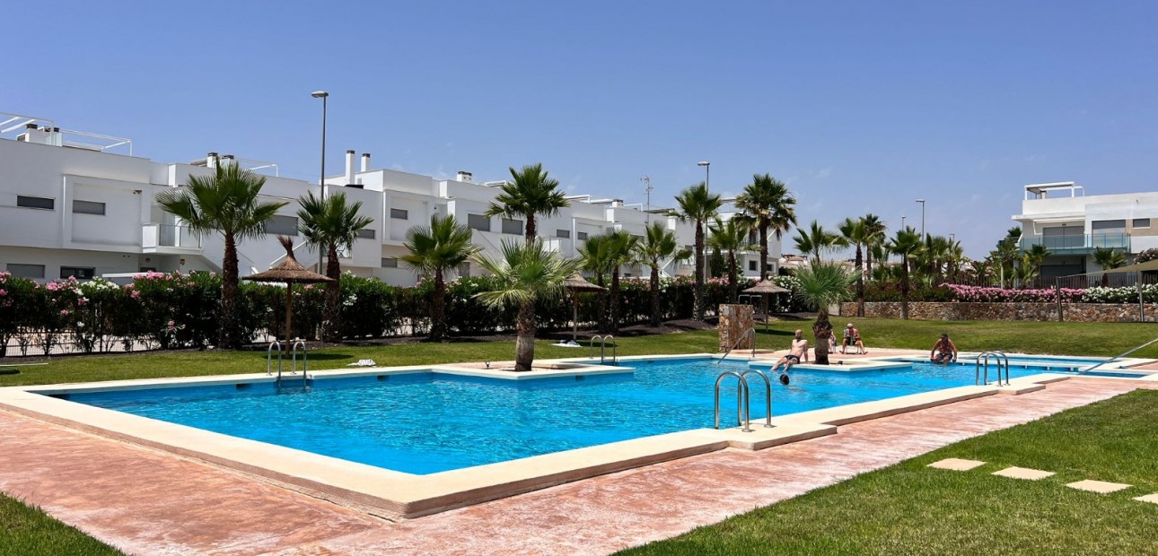 Venta - Apartment flat -
Entre Naranjos Vistabella Golf