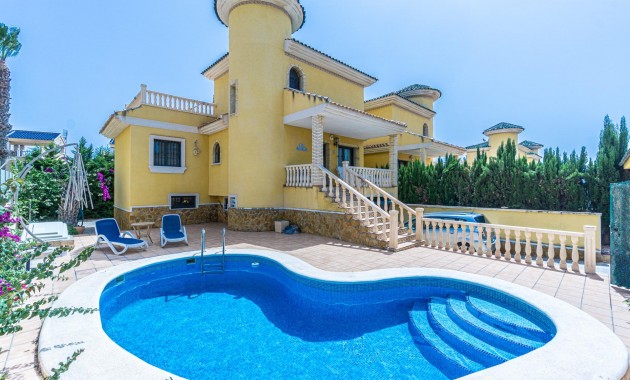 Venta - Villa -
Orihuela Costa - PAU 8
