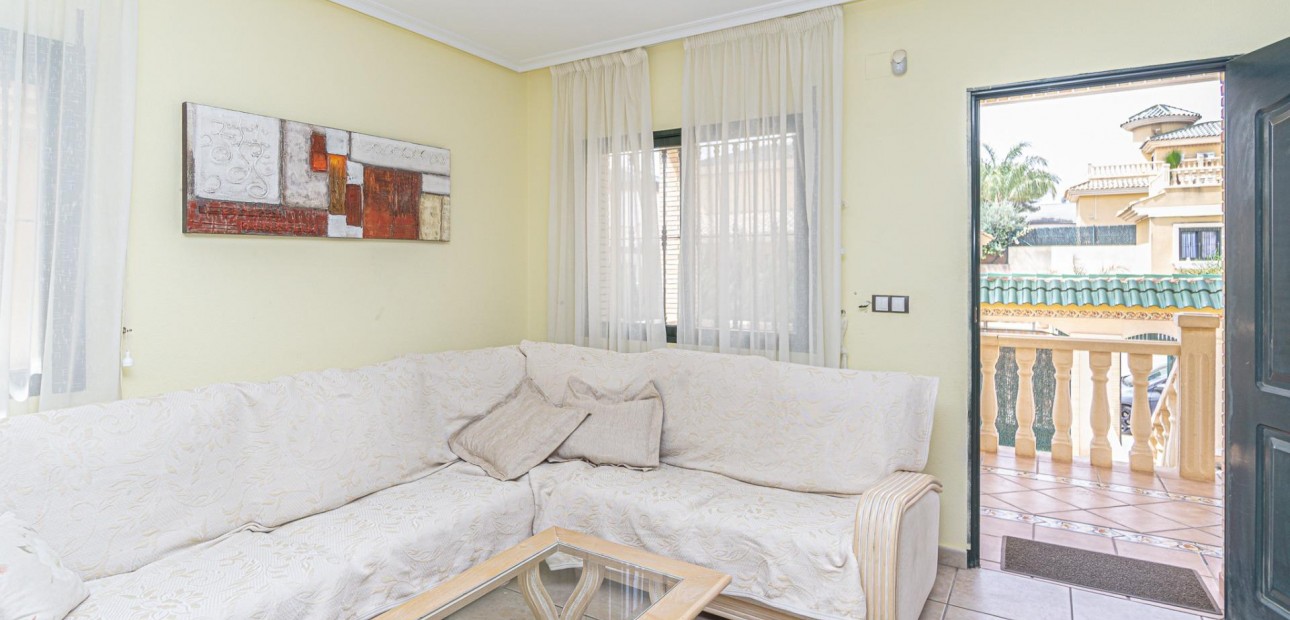 Venta - Villa -
Orihuela Costa - PAU 8