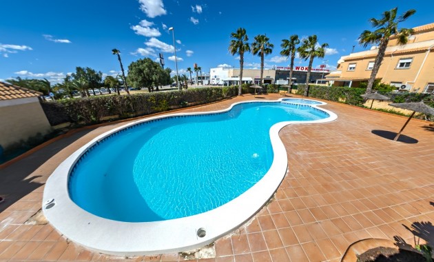 Herverkoop - Quad Villa -
Ciudad Quesada - Lo Marabu