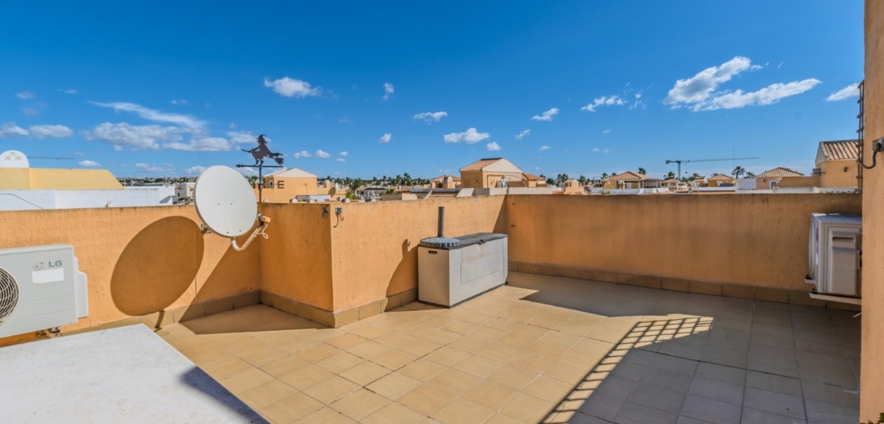 Herverkoop - Quad Villa -
Ciudad Quesada - Lo Marabu