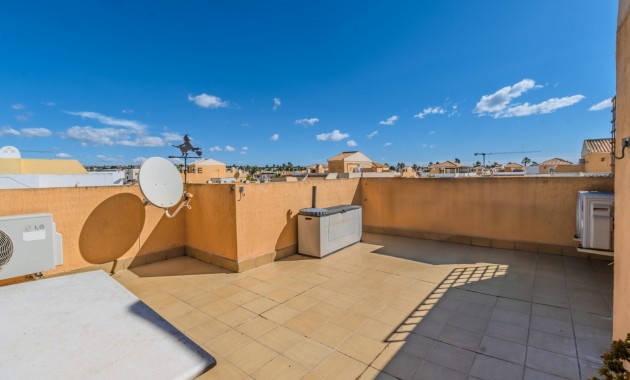 Herverkoop - Quad Villa -
Ciudad Quesada - Lo Marabu