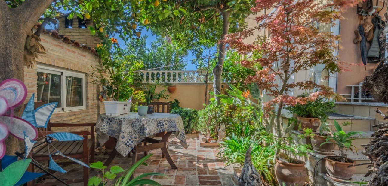 Herverkoop - Quad Villa -
Ciudad Quesada - Lo Marabu