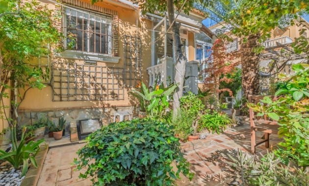 Herverkoop - Quad Villa -
Ciudad Quesada - Lo Marabu
