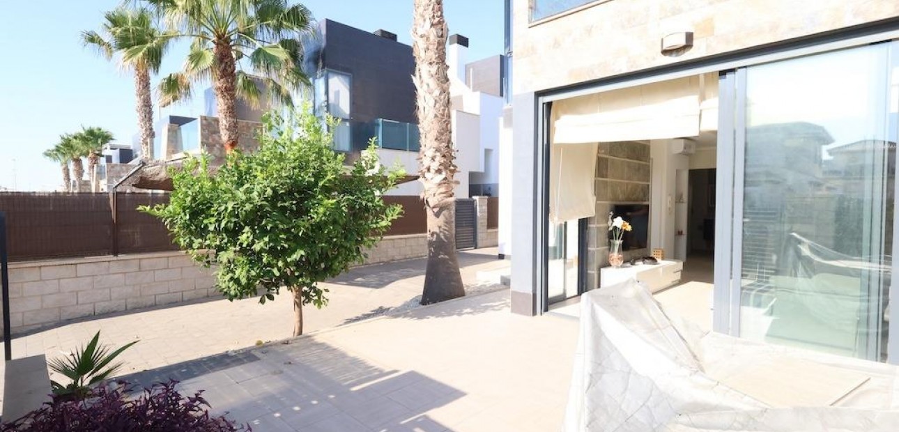 Venta - Semi -
Orihuela Costa - Lomas de Cabo Roig-Los Dolses